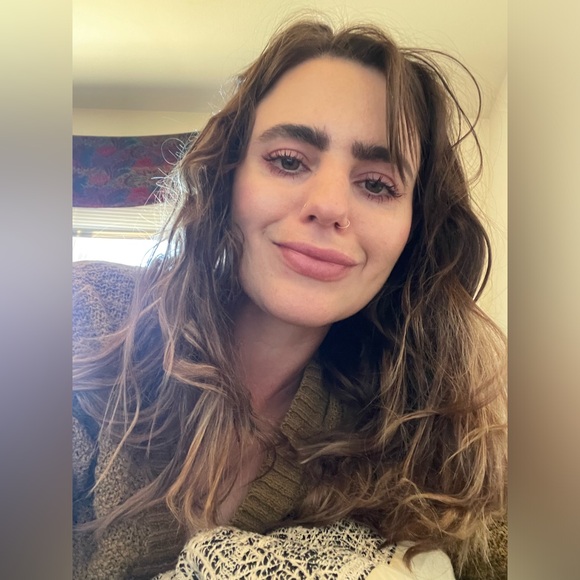 Meet your Posher, Ashley - Picture 1 of 1